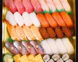 上握り4人前(盛り込み桶) Premium Sushi - Serving for 4 (Assorted Platter)（寿司あおい 成城学園店）