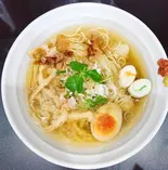 マグロ出汁の中華そば 白醬油油仕立（麵や hide）