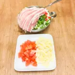 【スペシャル】トマト&チーズ~ピザ風、トマト・チーズ入り、ケチャップ掛け~(お好み焼き ひろ)