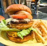 ダブルチーズバーガー(ストーブス)