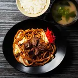 武蔵流 牛旨味カルビのソース焼きそば(麺並)定食(ご飯普通+みそ汁)≪3397≫（鉄板焼きそば 武蔵 京橋店）