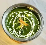 ほうれん草チキンカレー（インドネパール本場料理 マヤ）