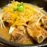 酸菜とスペアリブ煮込み定食（王富貴黃燜鷄）