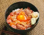 マグロサーモンユッケ丼(笹互 綾瀬店)