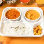 D 2種類のカレーセット  2choice curry set（東京インドアジアン オリーブ）