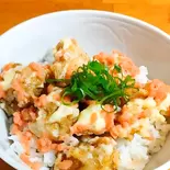 鶏唐揚げ明太子マヨ丼（居酒屋 カメチュウ）
