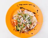 薬味8種のせ海南鶏フォー正油味(冷) "pho(rice noodle)" chilled style tasted soy sauce（マレーシア屋台料理 ちりばり 五反田本店）