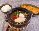 半熟卵のトマトチーズカレーうどんライスセット(札幌トマトカレーうどん 栄店)