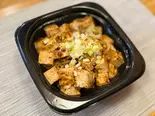 マーボー丼（多国籍料理居酒屋なんでやねん）