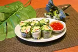 これぞ!エビとアボカドの生春巻き(2本)(Shrimp & Avocado fresh spring rolls)(タイ&インド 神楽坂エスニック CARAVAN SAPANA(キャラバンサパナ))