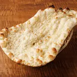 ガーリックナンGarlic naan（THAIND(タインド)|ガパオ・タイ料理＆本格インドカレー）