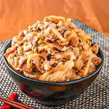 【豚肉の定番メニュー】旨極生姜焼きメガトン(お肉400g) Umami Ginger Grilled Megaton(400g of meat)（激盛り豚丼 メガトン 江古田店）