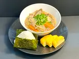 食べる豆腐豚汁スペシャルセットA(だし巻き玉子、お結び)（おかず豚汁×健康玄米）