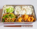 青椒肉丝弁当（中華料理 カオの屋）