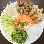 焼肉麺(ブン)(ベトナム料理Soulmate)