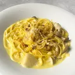 たっぷりきのこのカルボナーラスパゲティー（ヤミツキ ハマ横丁店）
