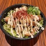 人気店の鶏のからマヨ丼(肉タレ屋 なんばBAL店)