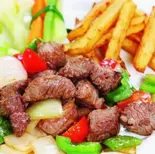 ボールック. ラック (牛肉とカラフル野菜の炒め) BÒ LÚC LẮC KHOAI TÂY（KOIベトナムフォー）