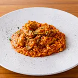 スルメイカと茄子のトマトリゾット（一方美人）