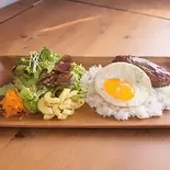 ハンバーグロコモコ（【自家製・なるだけ無添加】LOCAL ローカル）