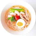 無添加お出汁冷麺(海老と炙りサラダチキンと自家製キムチ)（冷麺とチヂミの店 면면(ミョンミョン)）