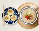 「上海風焼き小籠包」+ 史上一番ポカポカになる粥「薬膳麻油鶏粥」 セット（3米3下北沢店-お粥と点心専門店）