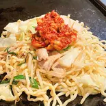 豚キムチ焼そば(塩)(月島もんじゃもんたま 千葉中央本店)