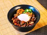 【特選】黒毛和牛焼肉温玉丼 Black Wagyu Yakiniku Bowl with Soft Egg（神戸長田牛すじ専門店 すじ福）