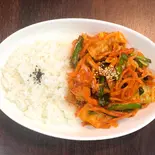 豚炒め丼(炒猪肉盖饭)（釜山本家）