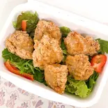 鶏のからあげ 6個(海鮮茶漬け&海鮮丼940円~ 尼の丼丸 西長洲店)