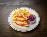 大山鶏のスモークチキンとキャロットラペのホットサンド(紫キャベツコールスロー付)（THE PUBLIC SIX）