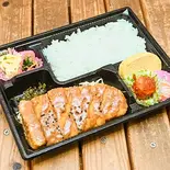 とんかつ弁当（くいしんぼう Kuishinbou）