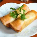 春巻き(2本入り)(四川麻辣火鍋 天府 関内店)
