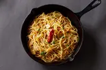 【ニンニクたっぷり】漢のペペロンチーノ Peperoncino（【ニンニク＆絶品パスタ】漢のペペロンチーノ 天王寺店）