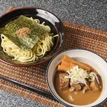 濃厚とんこつ魚介つけ麺（自家製太麺！横浜家系ラーメン鶴見家 鶴見西口店）