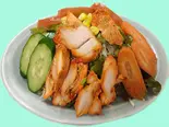 スパイシーチキンサラダ/Spicy Chicken Salad（インド・ネパールレストラン クシ）