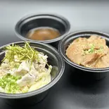 肉つけ讃岐うどんとミニ豚肩ロース丼（肉つけうどんと丼ぶりの店 八雲）