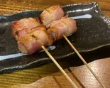 うずらベーコン2本（焼鳥・おでん KUSIO 寺田町店）