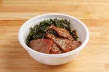 国産黒毛和牛 塩ハラミ丼（和牛ホルモン 牛とろ亭）