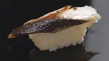 【8113】炙りしめサバ1貫（寿司の味ぎん 川口店）