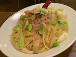 ベーコンとキャベツきのこ枝豆サツマイモのアンチョビ風味（デニーロ 神田店）