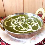 ほうれん草カレー Saag Chicken Curry（インディンネパールフードキャラバン）