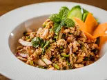 33 ラープムー(豚ひき肉とハーブのサラダ)（タイ料理 ウライワン）