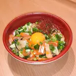 サーモン×かんぱちユッケ丼（鳥八 下丸子店）