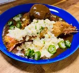 エビフライとハンバーグの豪華カレー（たびたび）