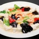 エビと豆腐の塩炒め（永利 池袋西口店）