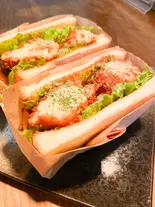 季節のクリームコロッケ和サンド（和食居酒屋MARU）