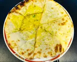 ポテトチーズナン/Potato Cheese Nan（RAJA Nepali Indian Restaurant）