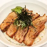 炙りチャーシュー丼(チャーシューが5〜6枚入り)（まる金石川家）