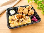 から揚げ＆食べるラー油炒飯弁当（唐揚げ総本家 から丸 成増店）
